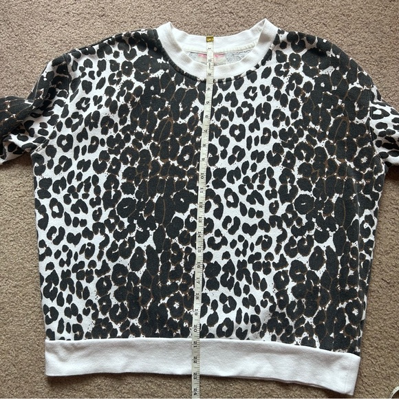 Betsy Johnson Cheetah Print Sweatshirt-L - Picture 5 of 5